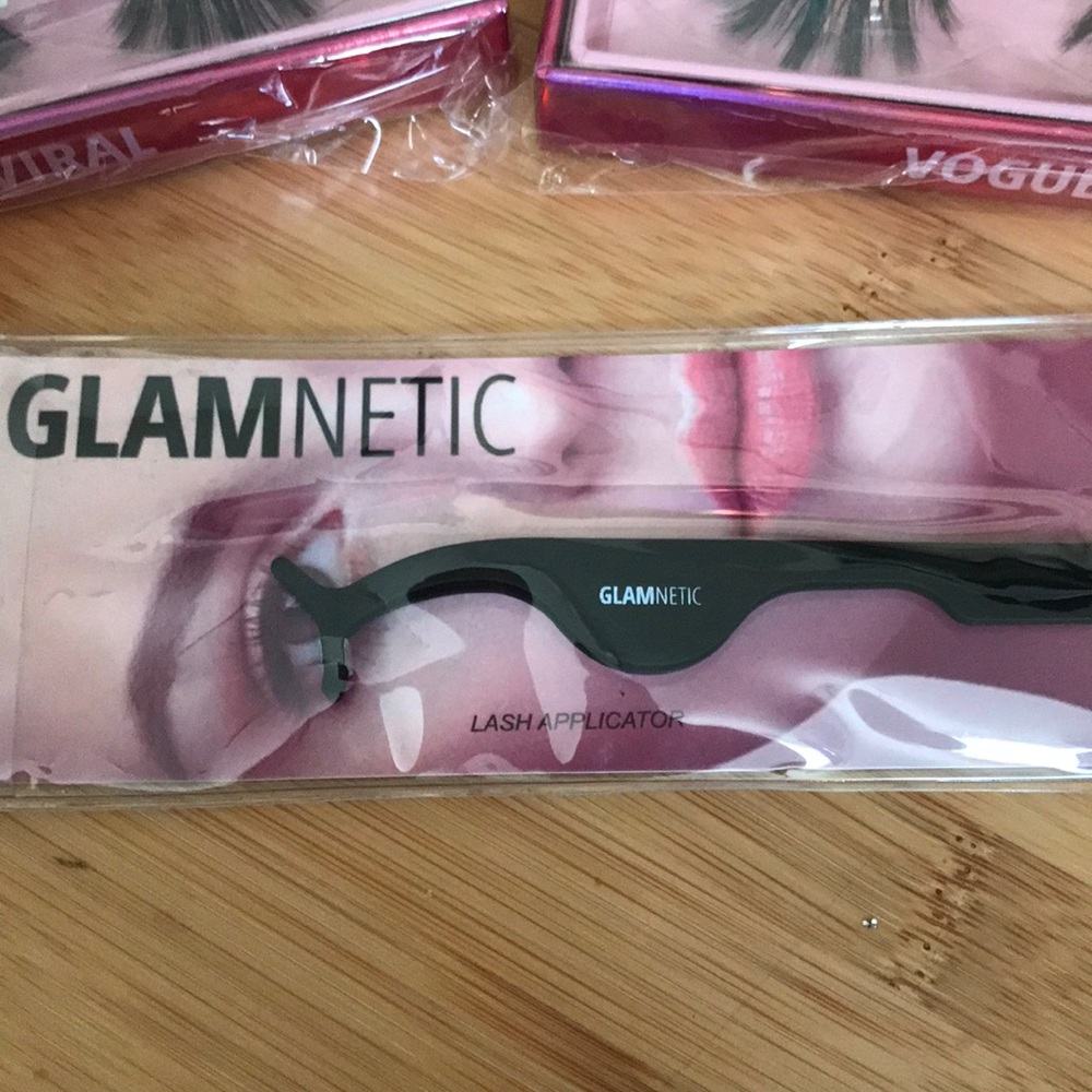 Glamnetic eyelash set - Picture 4 of 4